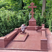 Мемориальный комплекс на Смоленском кладбище Санкт-Петербурга